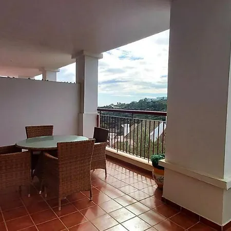 Apartment Lets In The Sun Nueva Alcaidesa